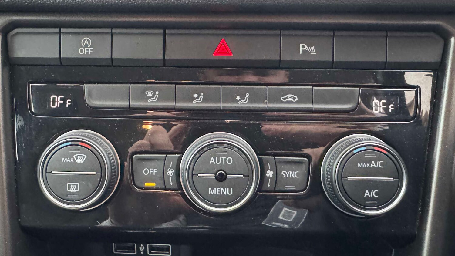 Used Volkswagen T-Roc for sale - 77858532: Photo 18