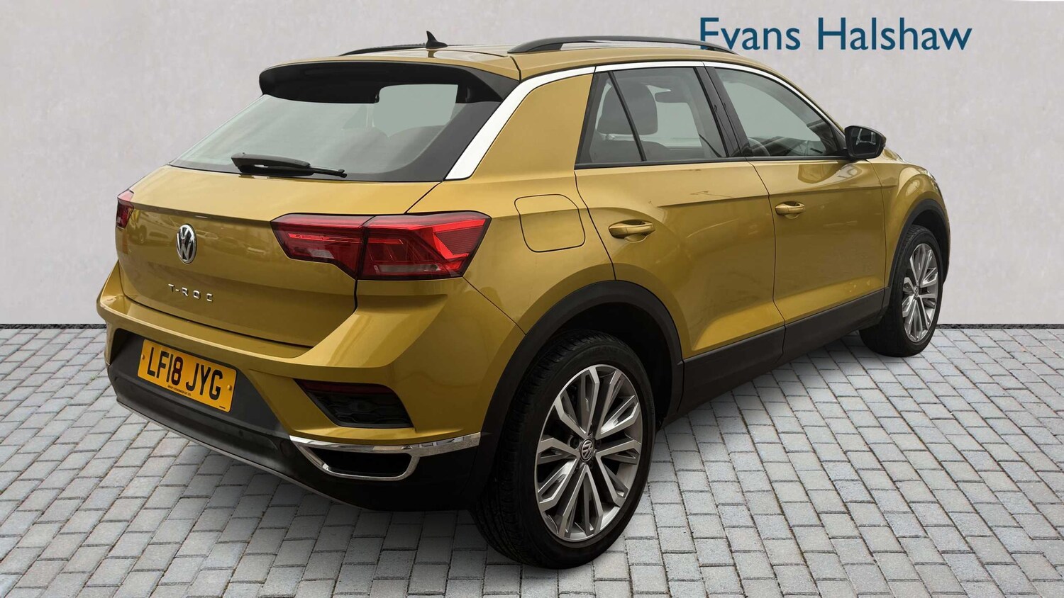 Used Volkswagen T-Roc for sale - 77858532: Photo 7