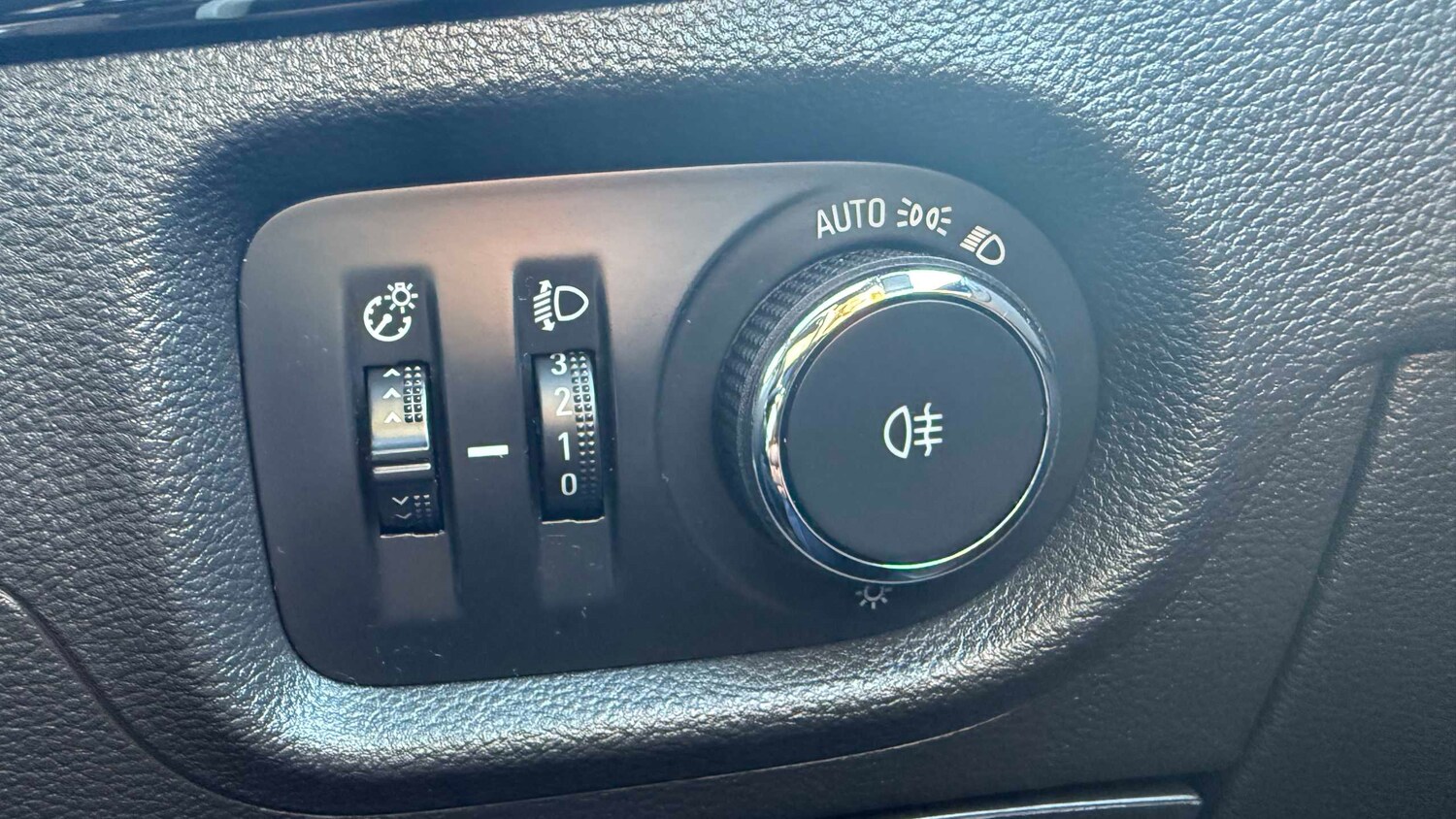 Used Vauxhall Astra 2017 for sale - 77913997: Photo 20