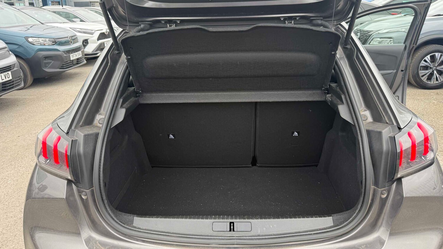 Used Peugeot 208 2021 for sale - 78010223: Photo 19