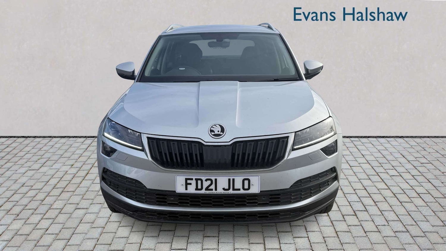 Used Skoda Karoq 2021 for sale - 78208946: Photo 2