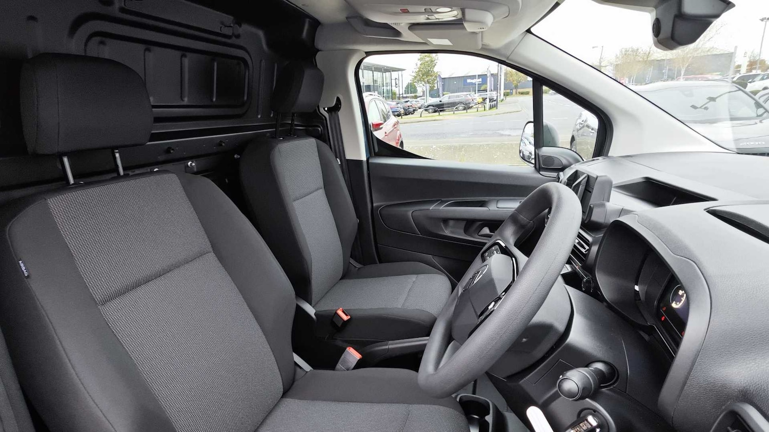 Used Citroen Berlingo 2025 for sale - 77960888: Photo 12