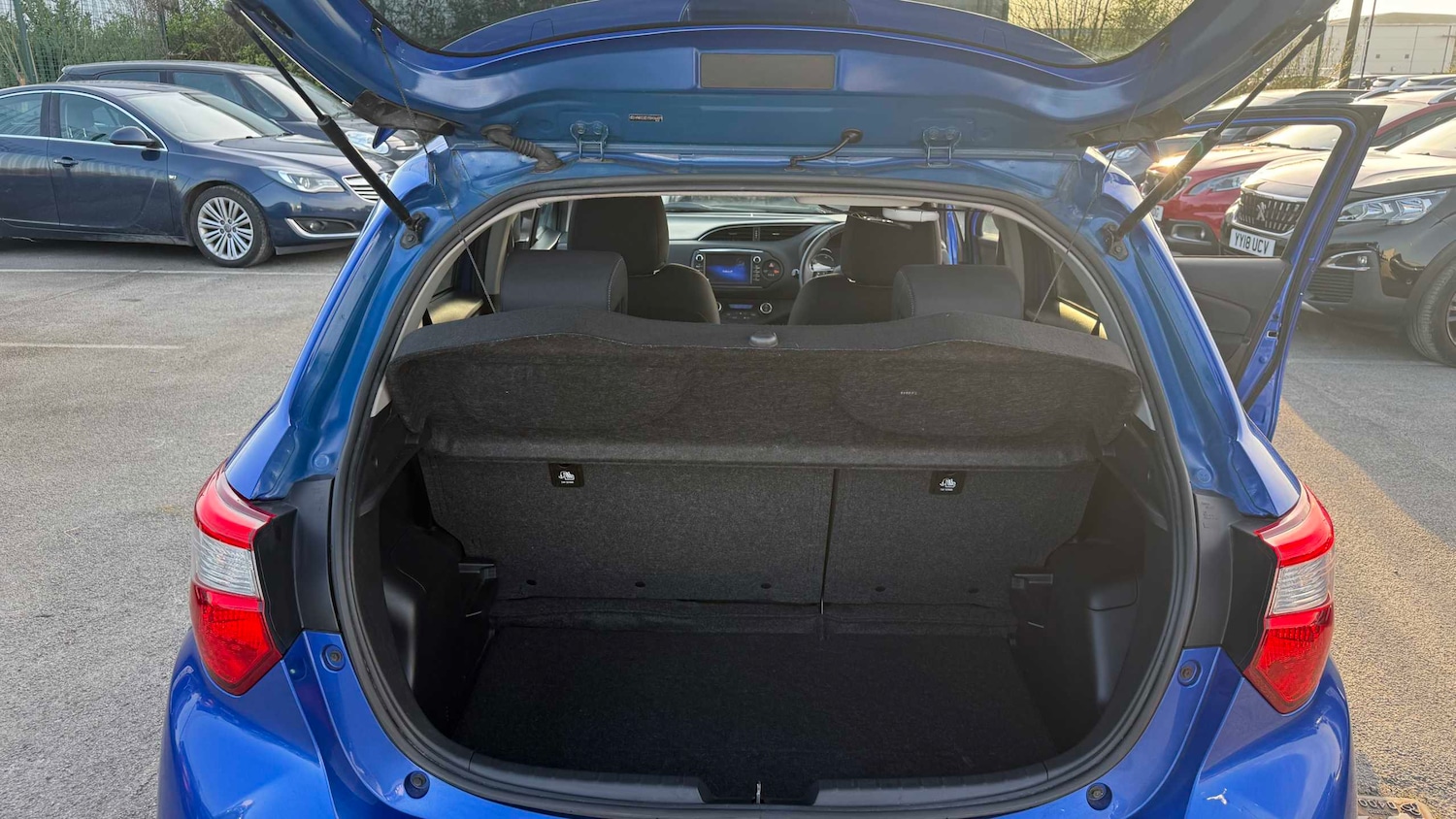 Used Toyota Yaris 2018 for sale - 77928752: Photo 22