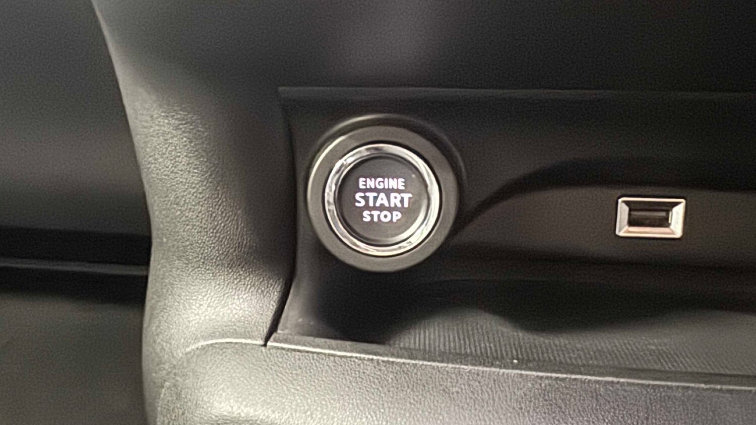 Used Citroen C4 Cactus for sale - 77857400: Photo 13