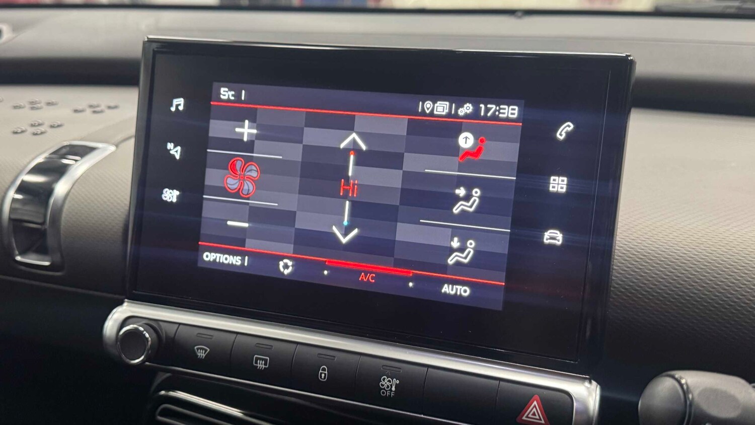 Used Citroen C4 Cactus for sale - 77857400: Photo 16