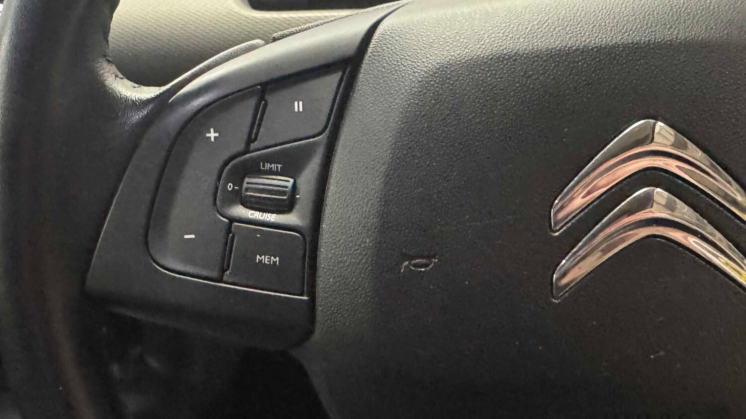 Used Citroen C4 Cactus for sale - 77857400: Photo 18