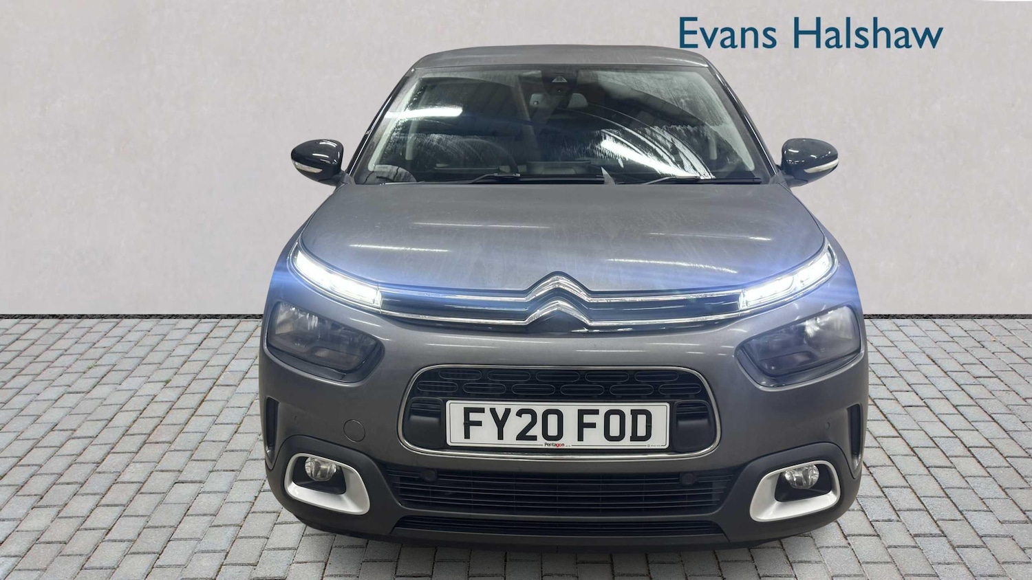 Used Citroen C4 Cactus for sale - 77857400: Photo 2