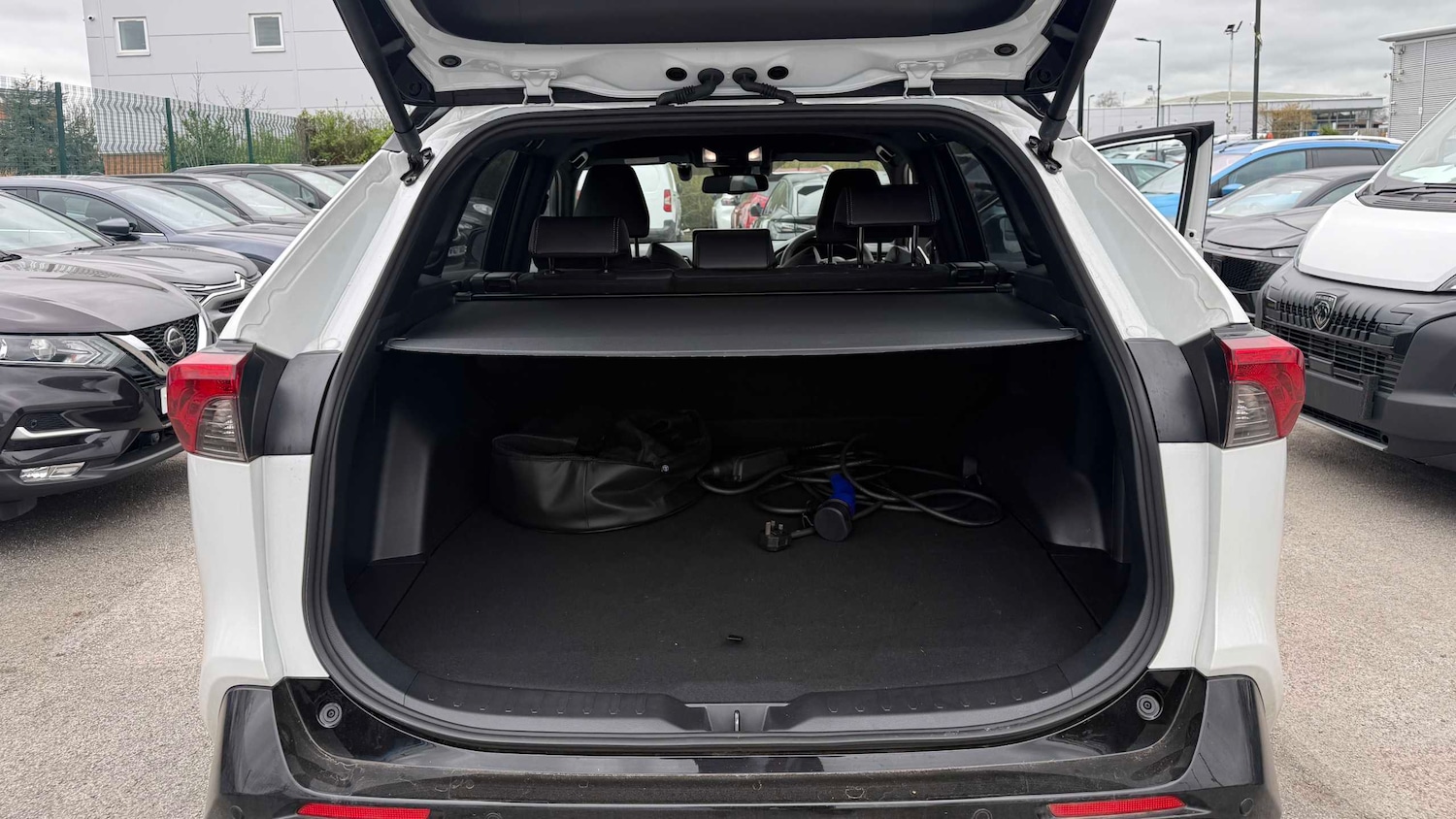 Used Toyota RAV4 2025 for sale - 78010422: Photo 18