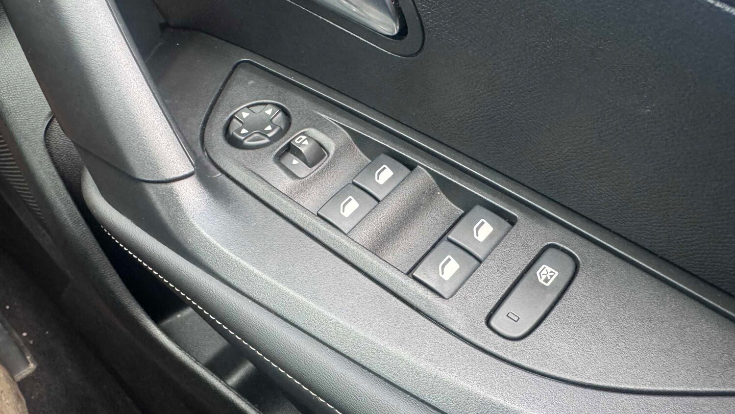 Used Peugeot 2008 for sale - 77862658: Photo 18