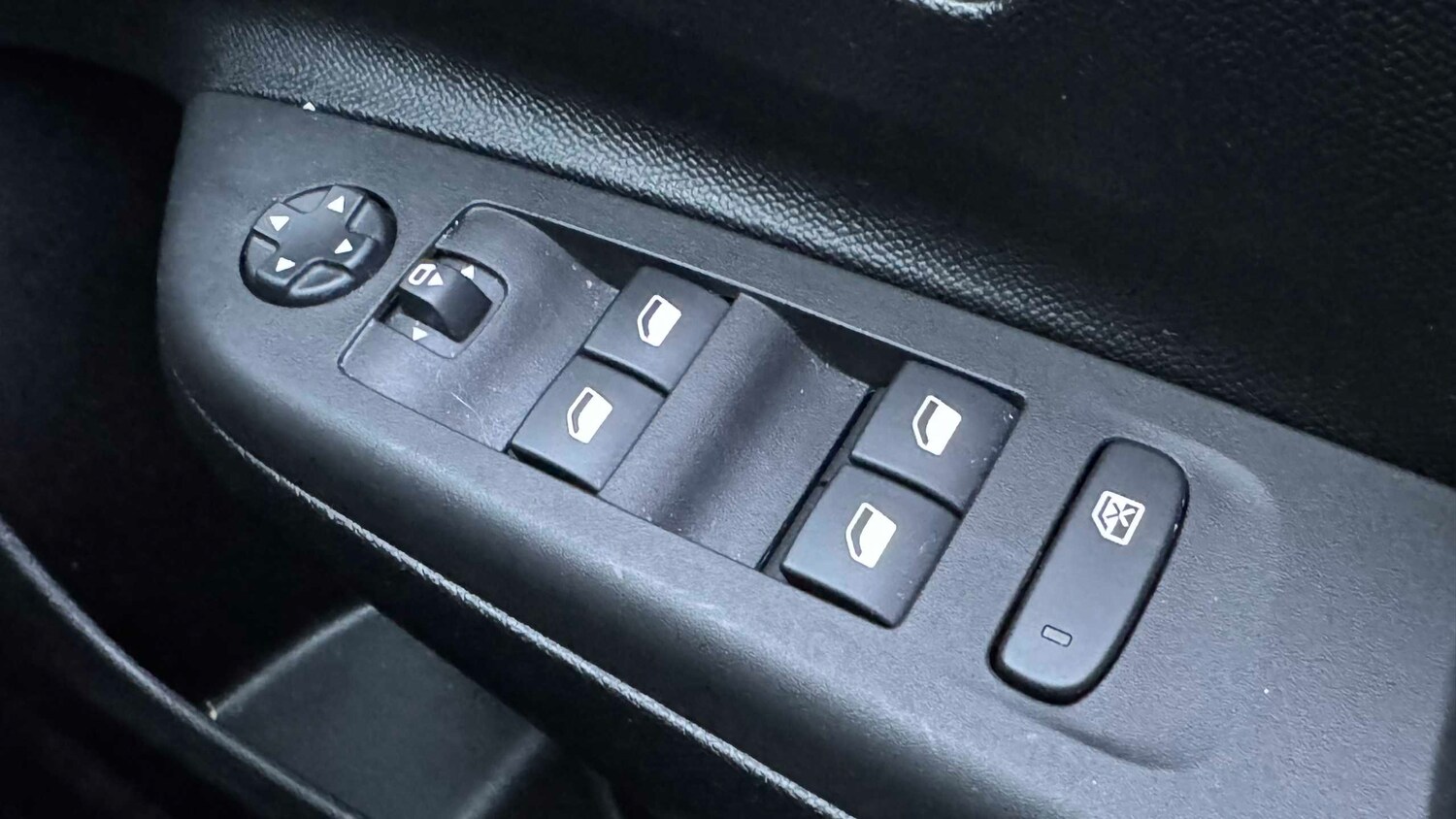 Used Vauxhall Corsa for sale - 77858474: Photo 20