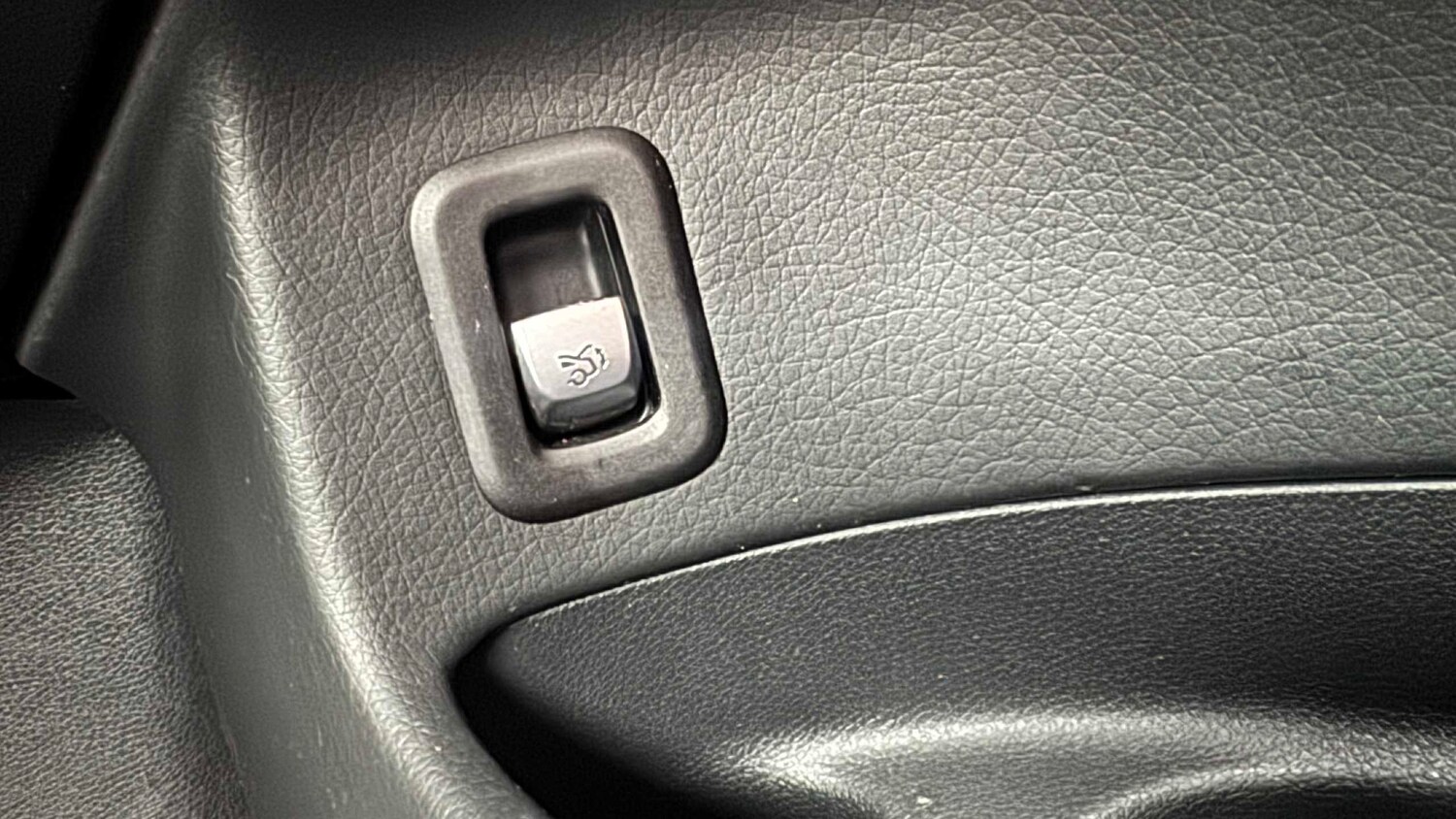 Used Mercedes-Benz EQC 2021 for sale - 77857556: Photo 21