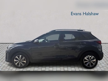 Used Kia Stonic 2023 for sale - 79467012: Photo