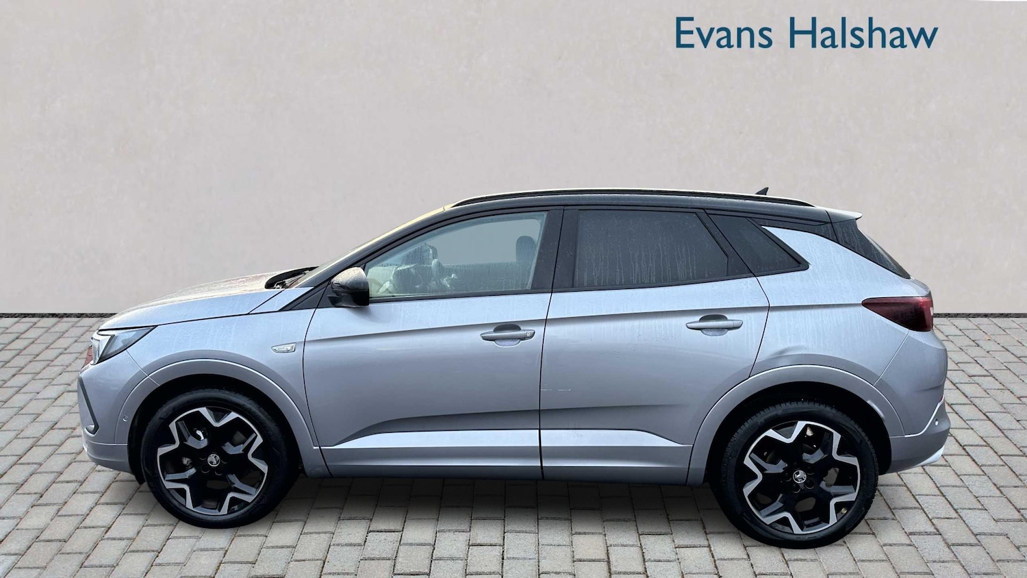 Used Vauxhall Grandland for sale - 77856828: Photo 2