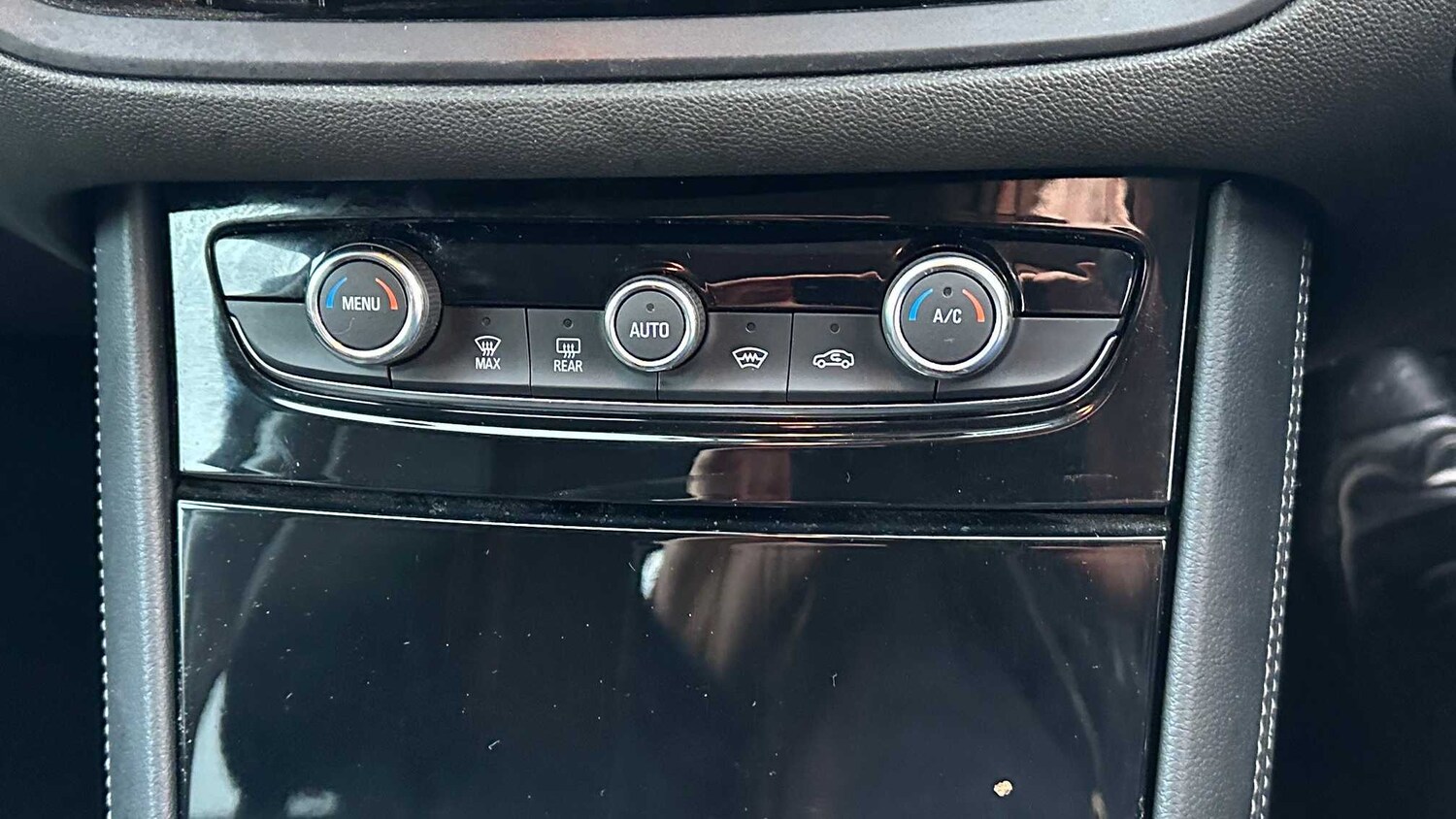 Used Vauxhall Grandland for sale - 77856828: Photo 24