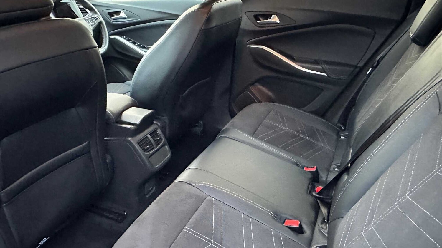 Used Vauxhall Grandland for sale - 77856828: Photo 32