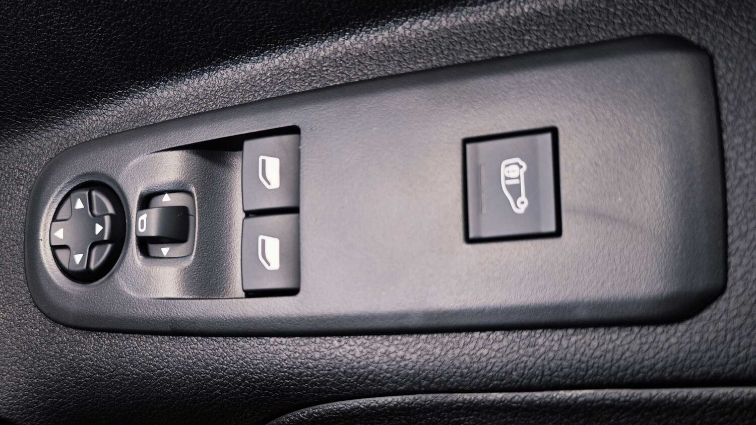 Used Peugeot Partner 2025 for sale - 77858030: Photo 31