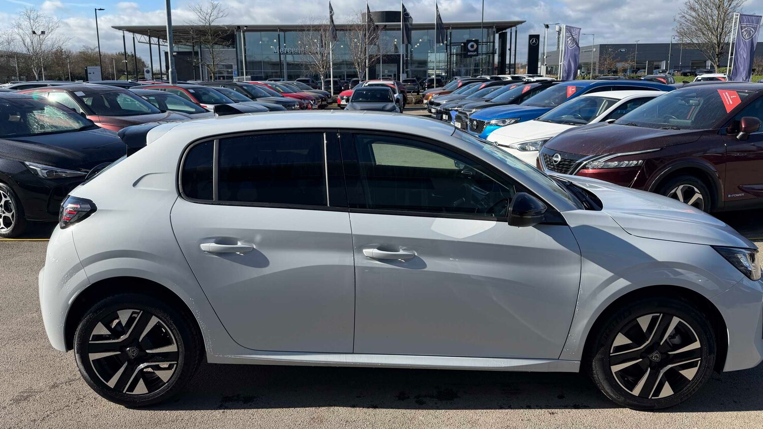 Used Peugeot 208 for sale - 77859832: Photo 8