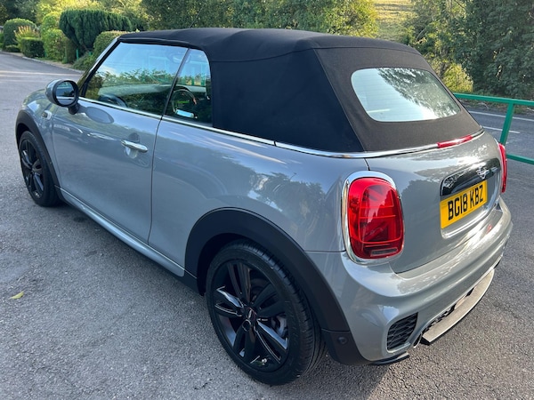Used MINI Convertible 2018 for sale - 74280460: Photo 7
