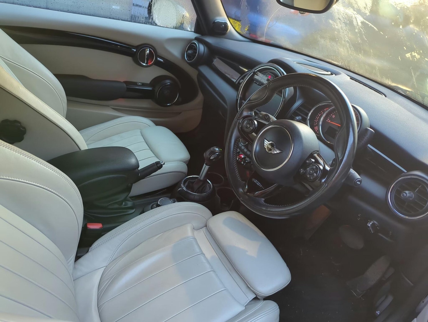 Used MINI Convertible 2016 for sale - 77131923: Photo 5