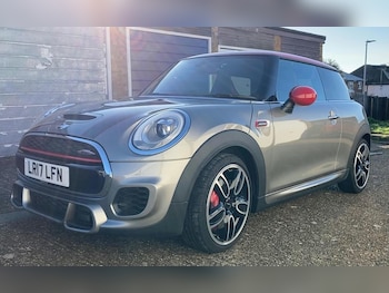 MINI Hatch feature image