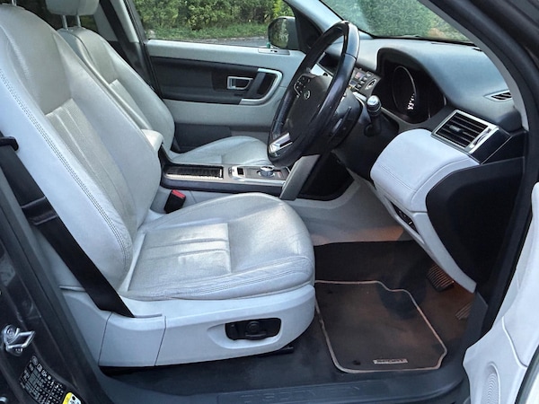 Used Land Rover Discovery Sport 2016 for sale - 74584724: Photo 2