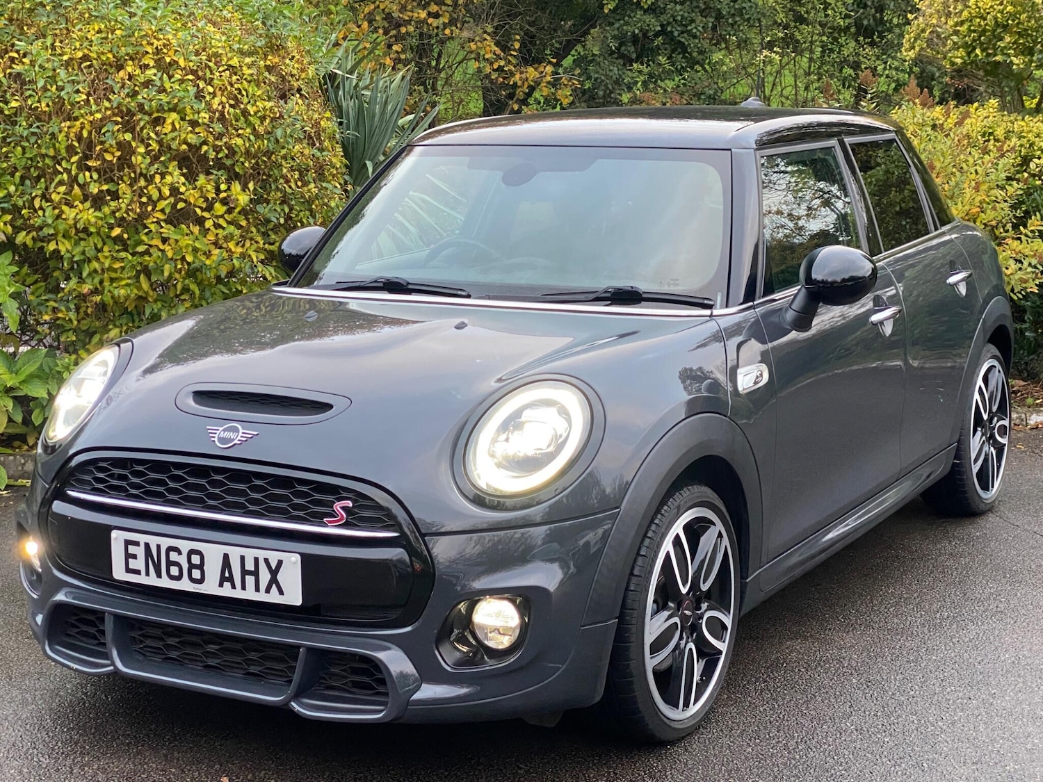 Used MINI Hatch 2018 for sale - 76240161: Photo 1