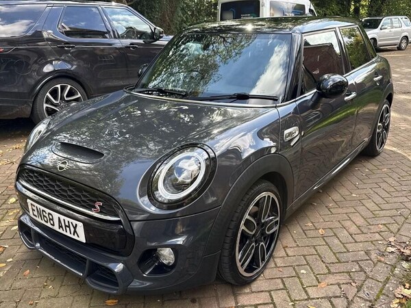 Used MINI Hatch 2018 for sale - 76240161: Photo 1