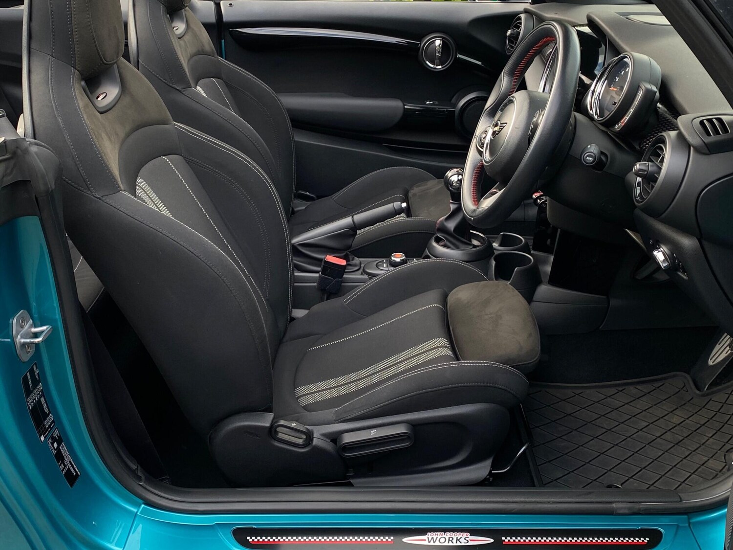 Used MINI Convertible 2018 for sale - 76988410: Photo 12