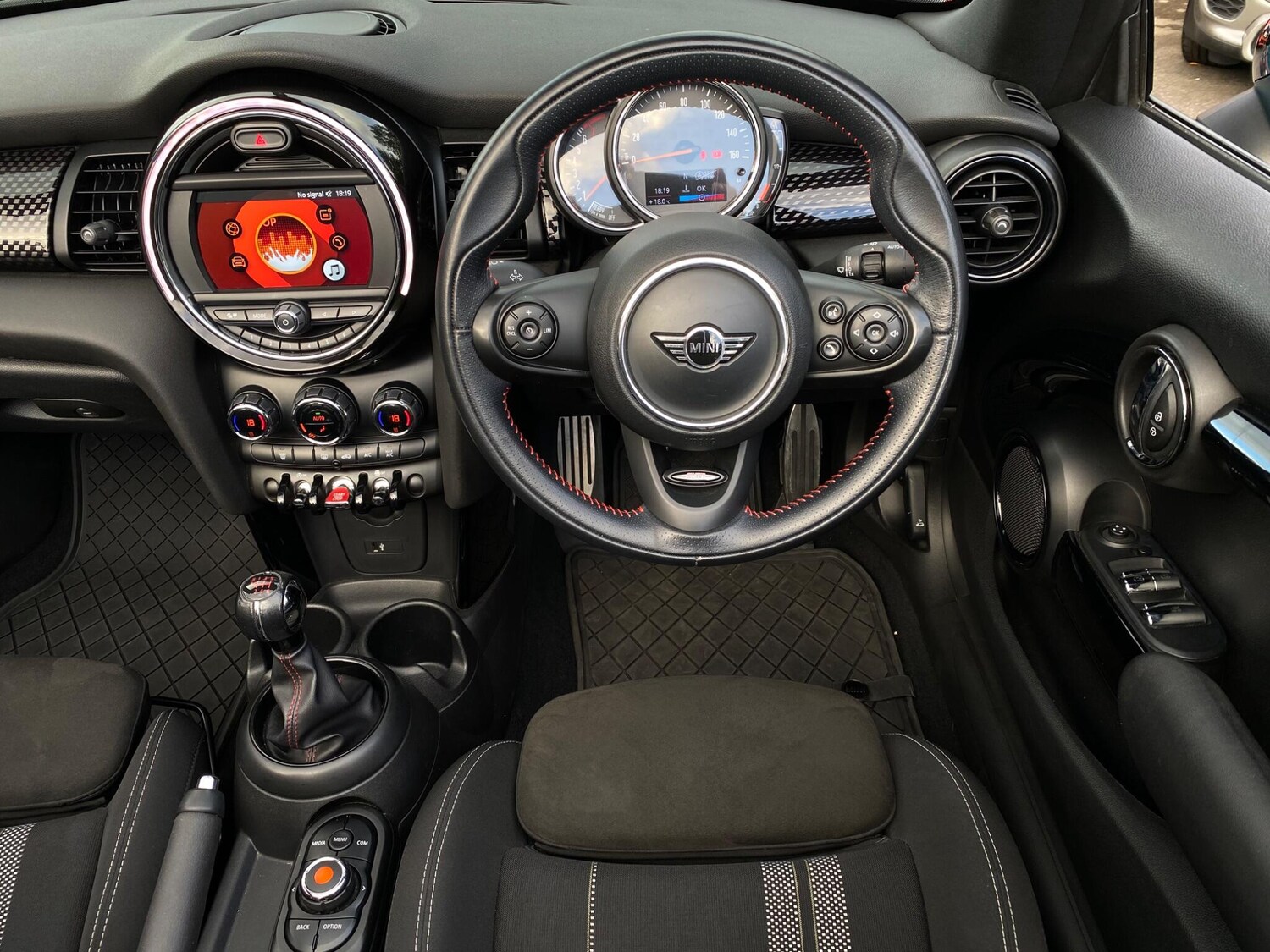 Used MINI Convertible 2018 for sale - 76988410: Photo 17