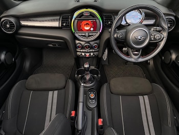 Used MINI Convertible 2018 for sale - 76988410: Photo