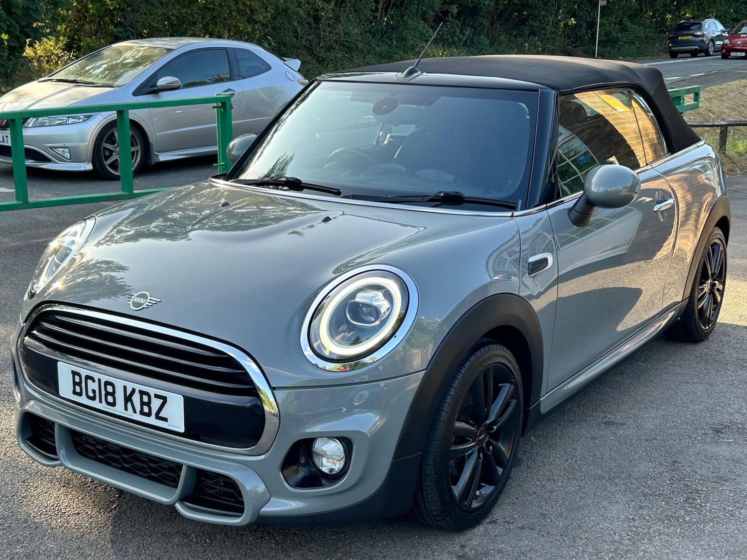 Used MINI Convertible 2018 for sale - 77214850: Photo 2