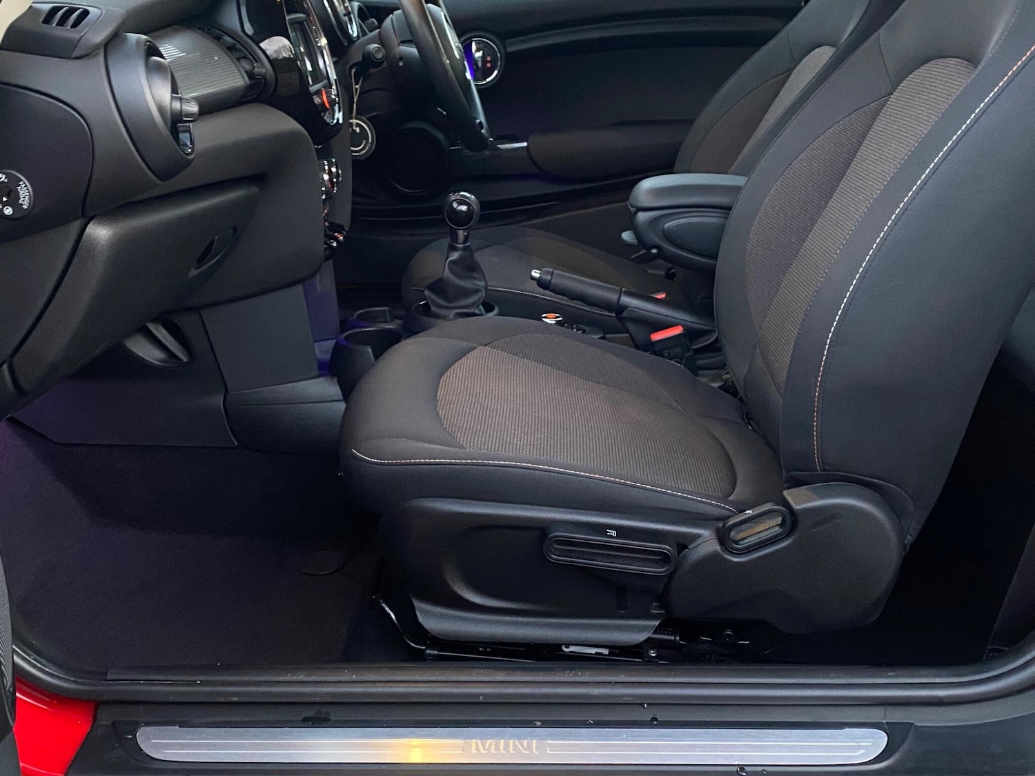 Used MINI Hatch 2019 for sale - 76898511: Photo 16