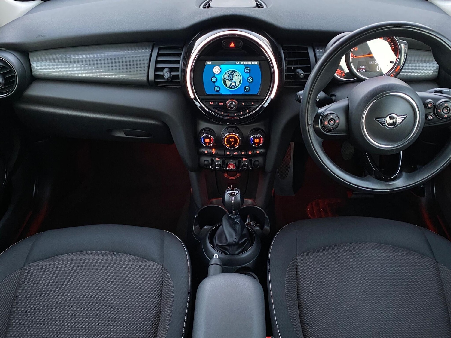 Used MINI Hatch 2019 for sale - 76898511: Photo 19