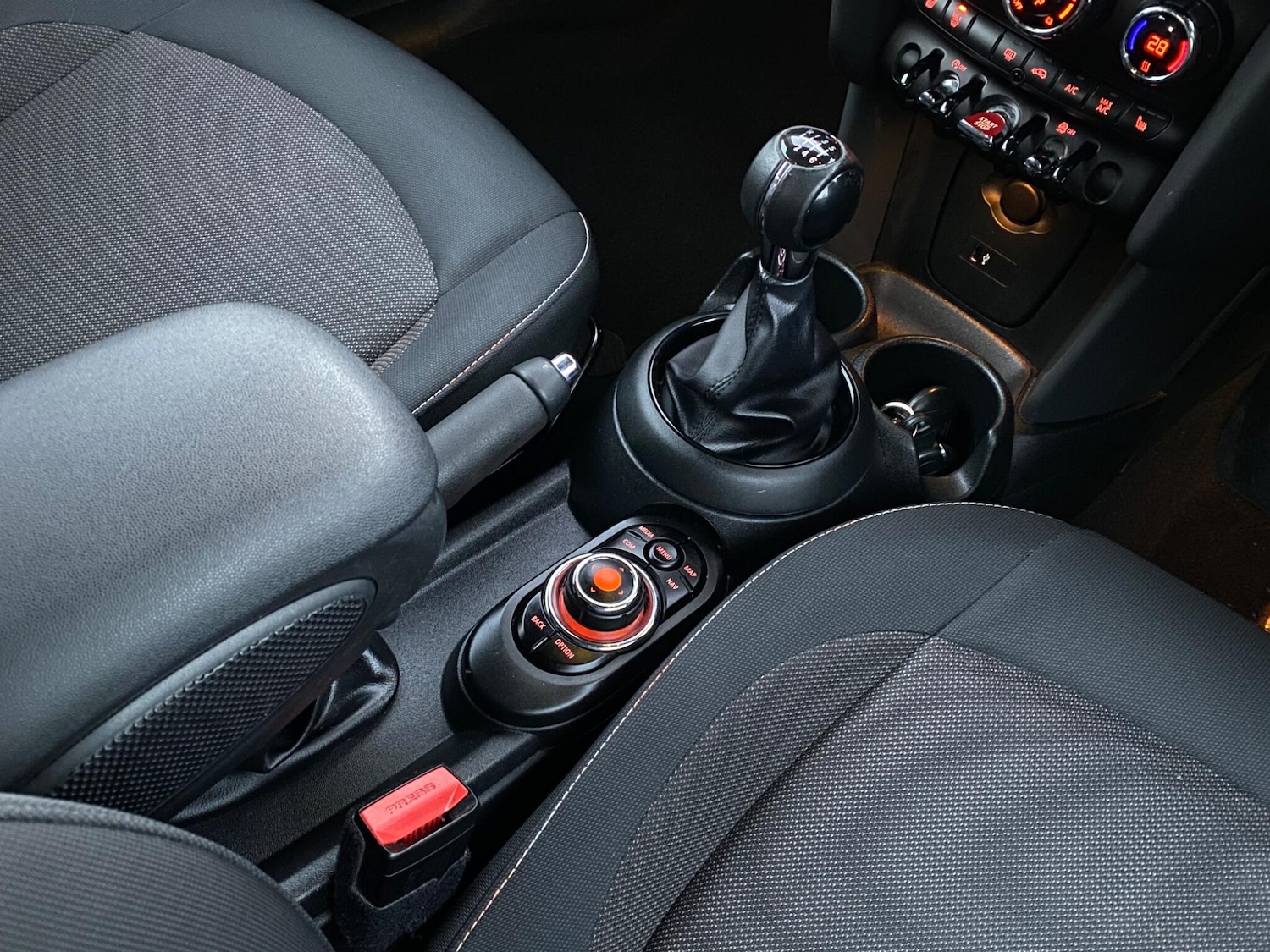 Used MINI Hatch 2019 for sale - 76898511: Photo 21