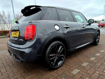 Used MINI Hatch 2019 for sale - 77290805: Photo