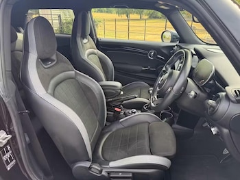 Used MINI Hatch 2021 for sale - 79576727: Photo