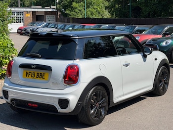 Used MINI Hatch 2019 for sale - 79132380: Photo