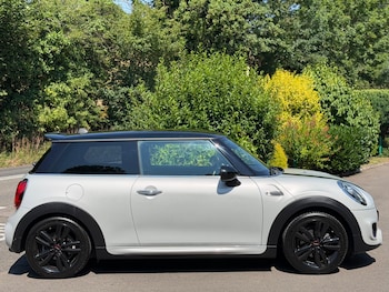 Used MINI Hatch 2019 for sale - 79132380: Photo