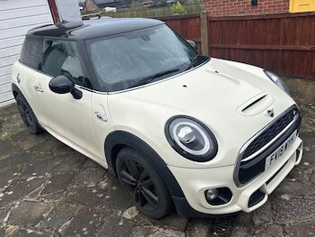 Used MINI Hatch 2019 for sale - 77358472: Photo