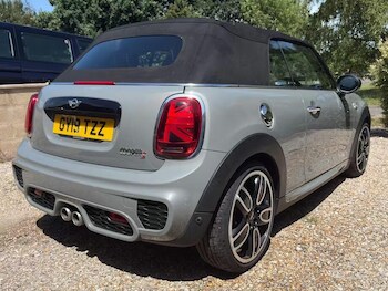 Used MINI Convertible 2019 for sale - 78384384: Photo