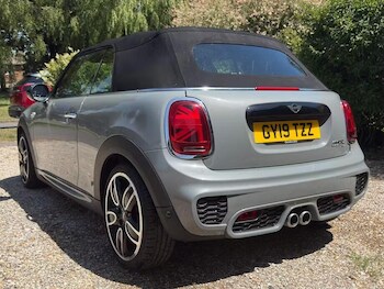 Used MINI Convertible 2019 for sale - 78384384: Photo