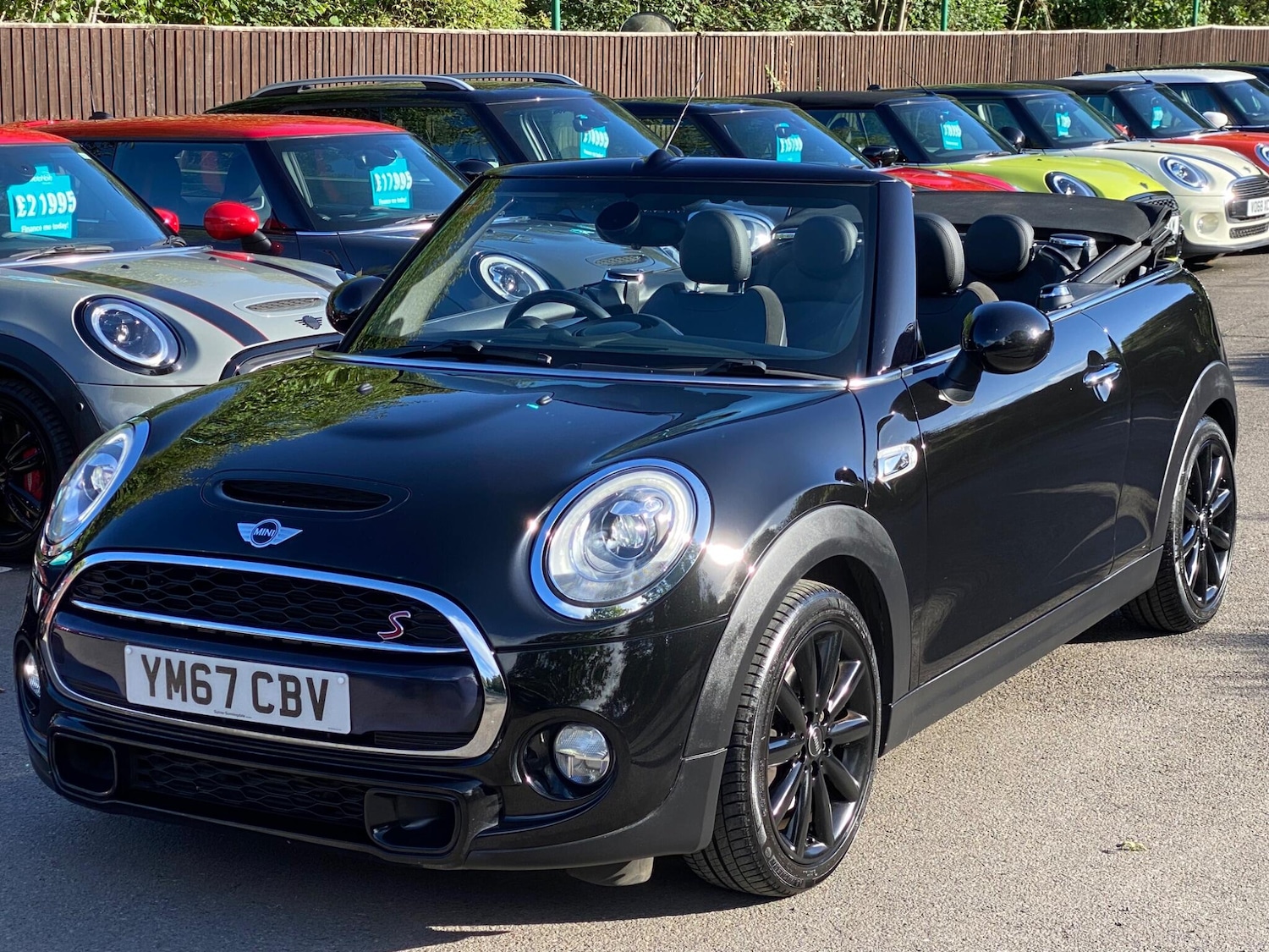 Used MINI Convertible 2017 for sale - 75747018: Photo 11