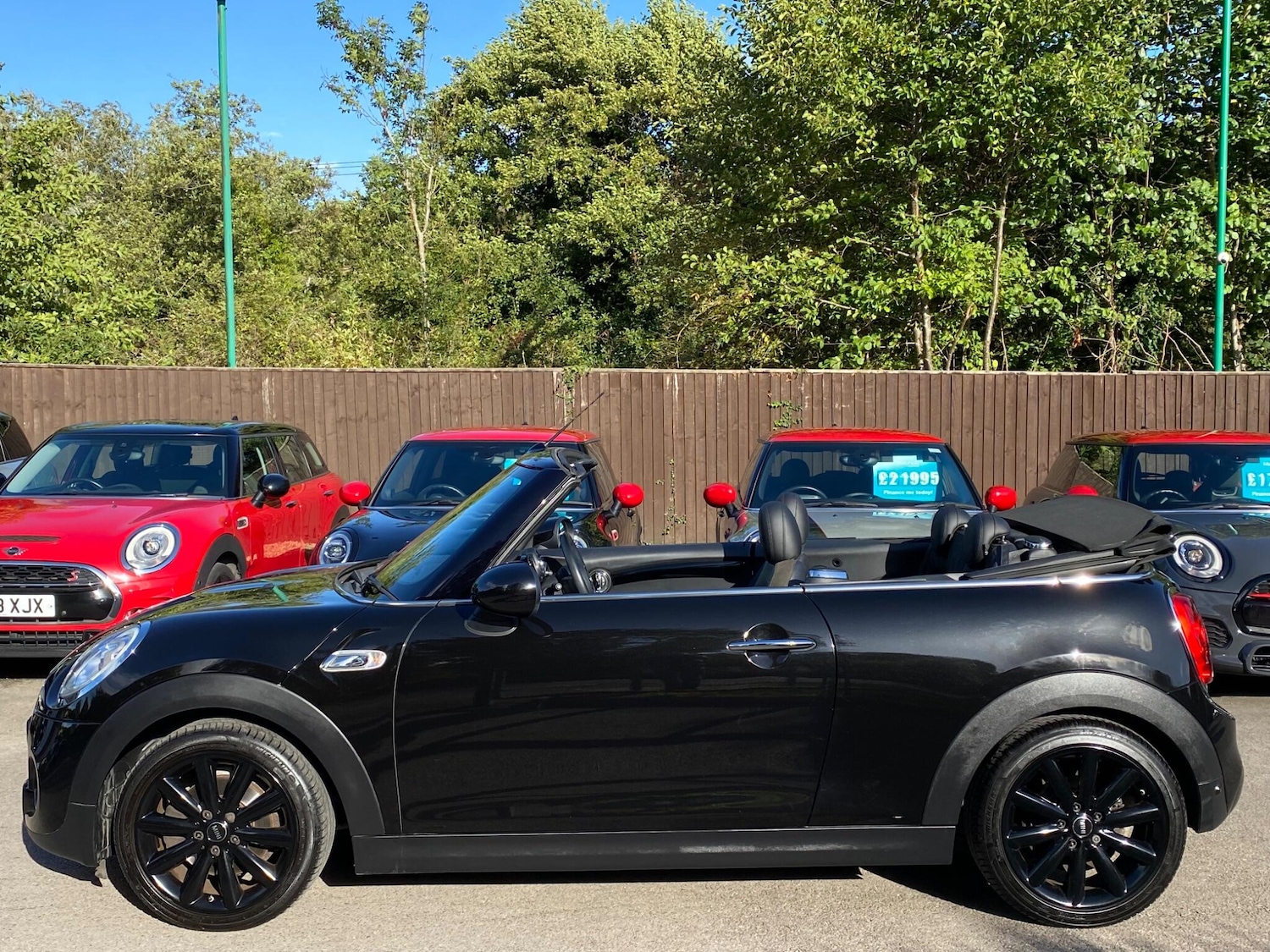 Used MINI Convertible 2017 for sale - 75747018: Photo 12