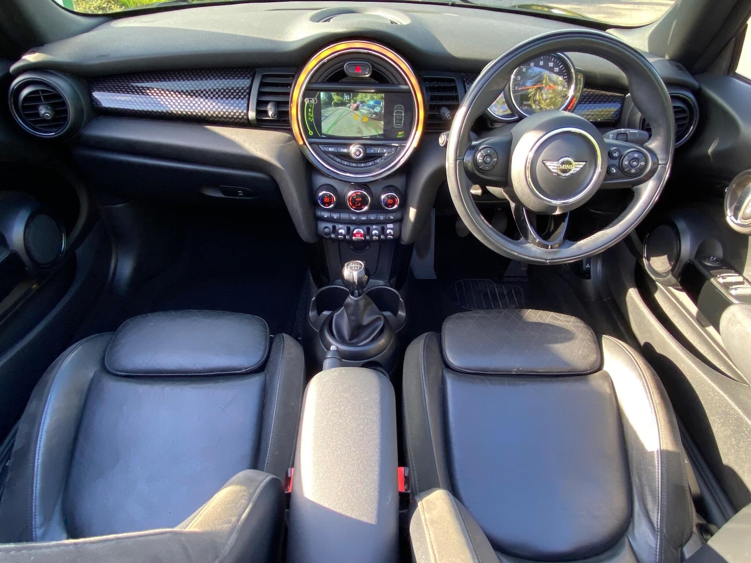 Used MINI Convertible 2017 for sale - 75747018: Photo 2