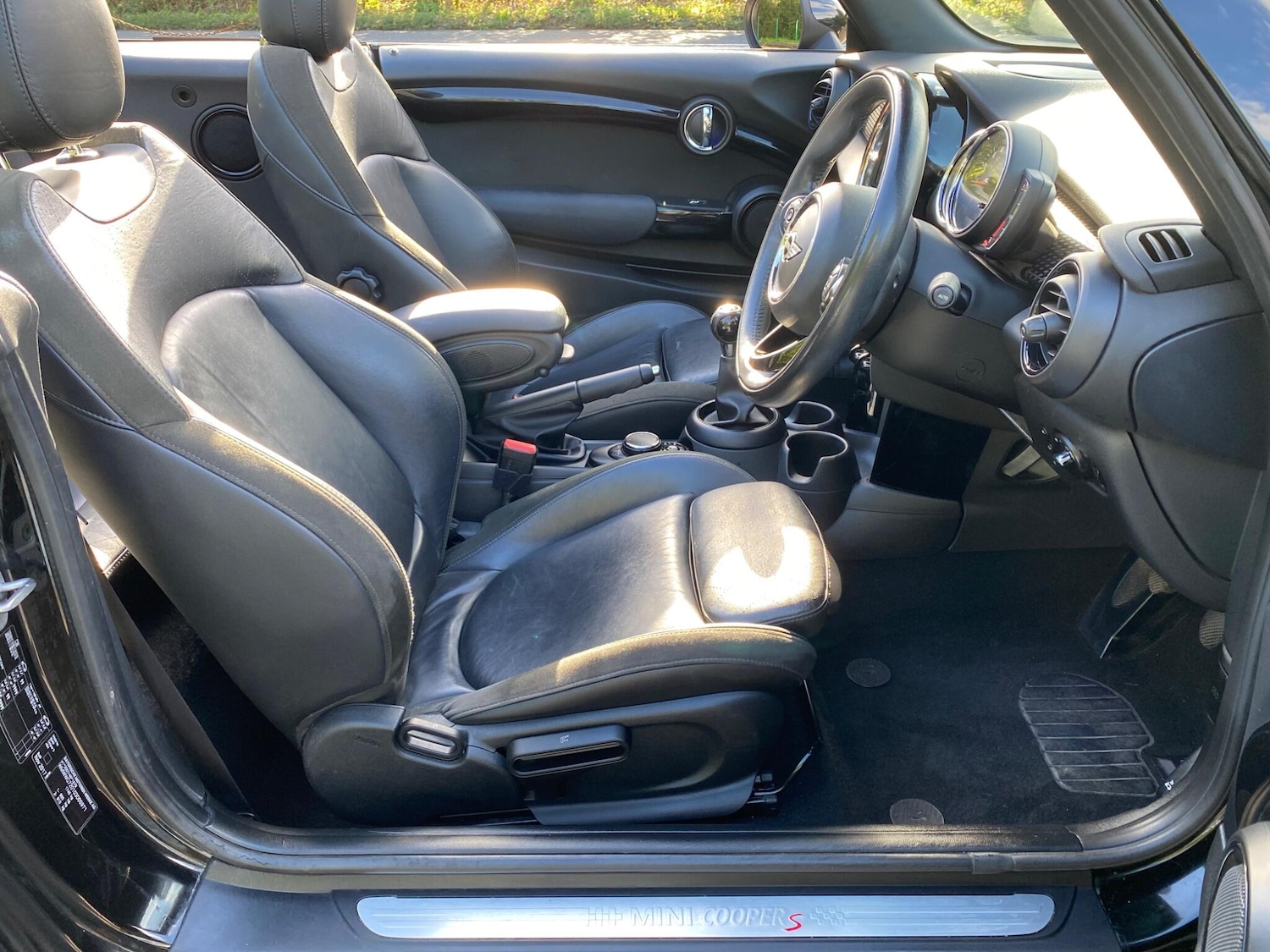 Used MINI Convertible 2017 for sale - 75747018: Photo 20