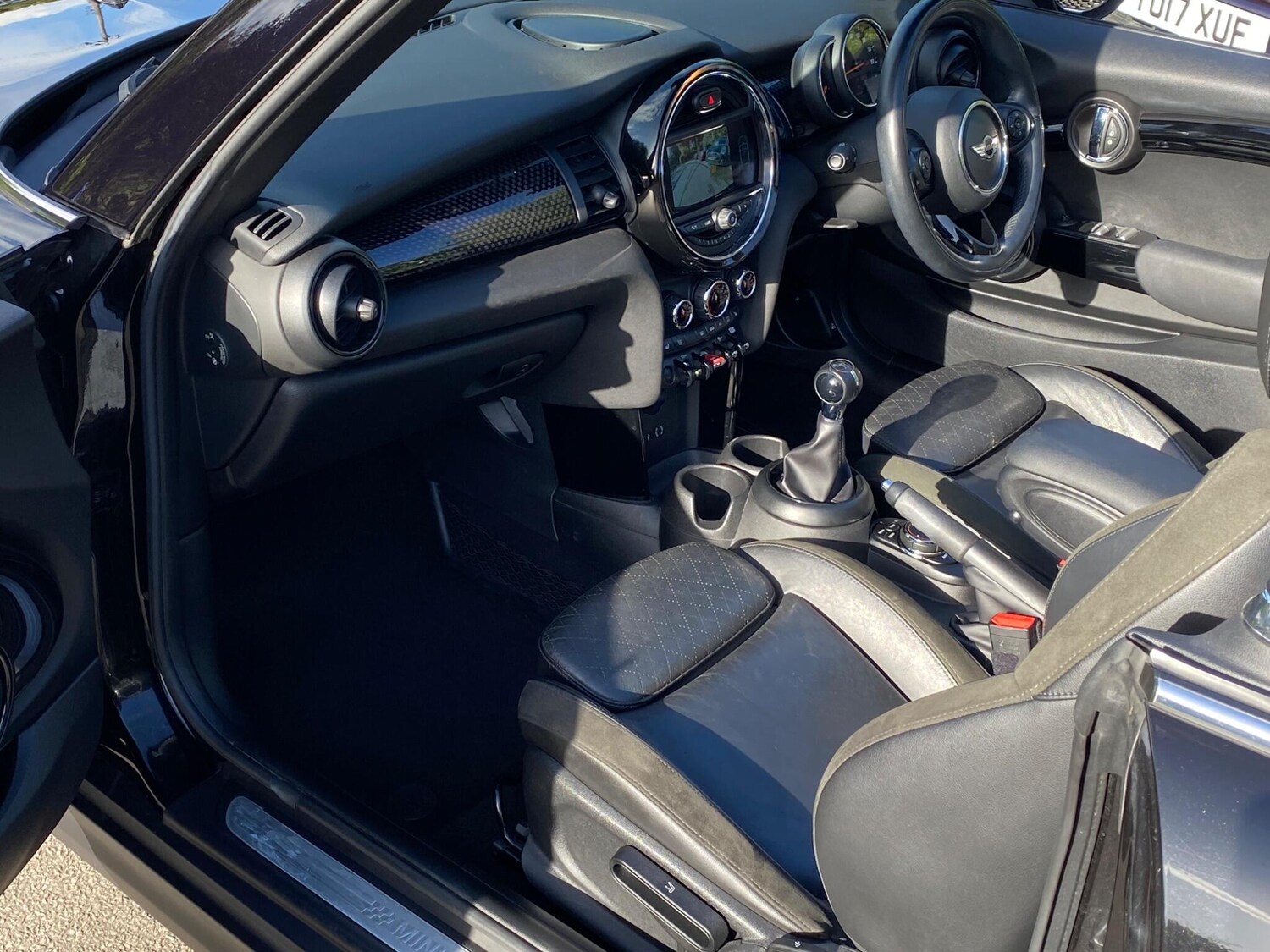 Used MINI Convertible 2017 for sale - 75747018: Photo 22