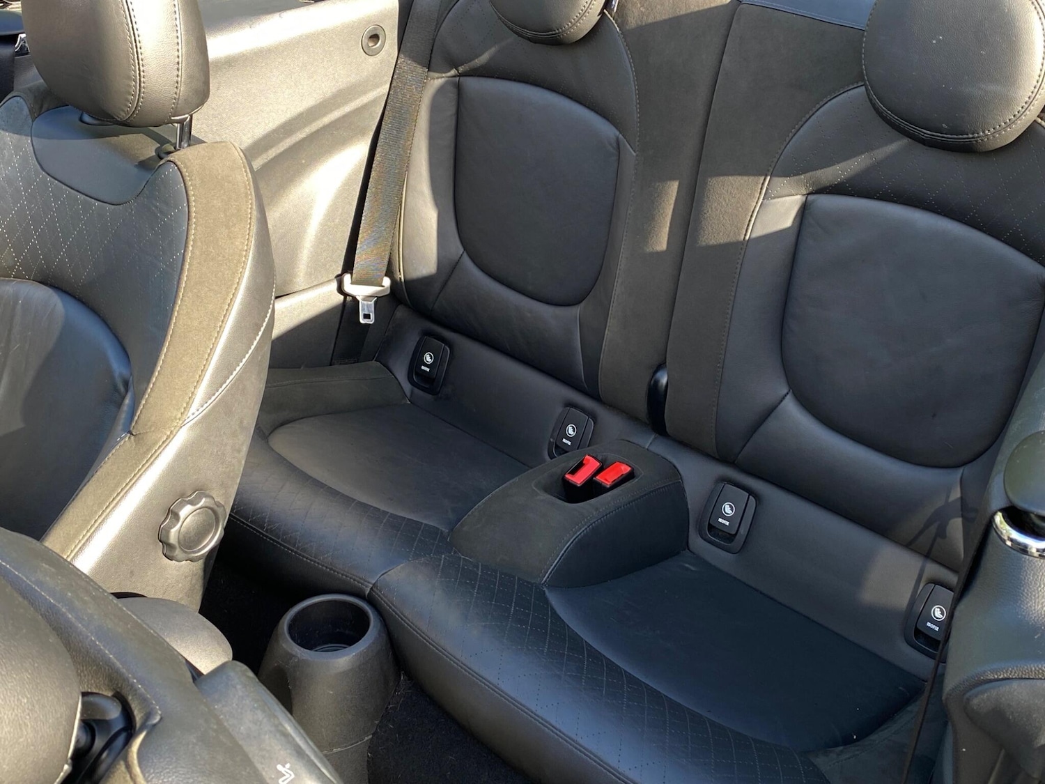 Used MINI Convertible 2017 for sale - 75747018: Photo 23