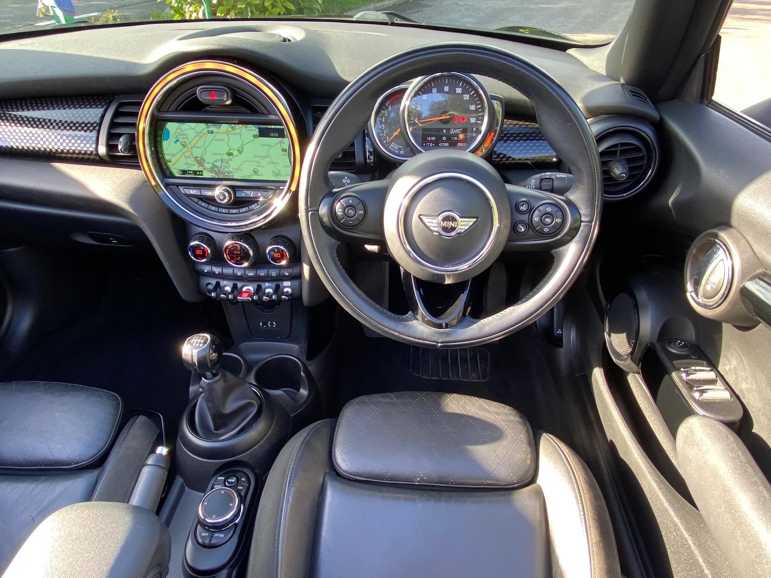 Used MINI Convertible 2017 for sale - 75747018: Photo 24