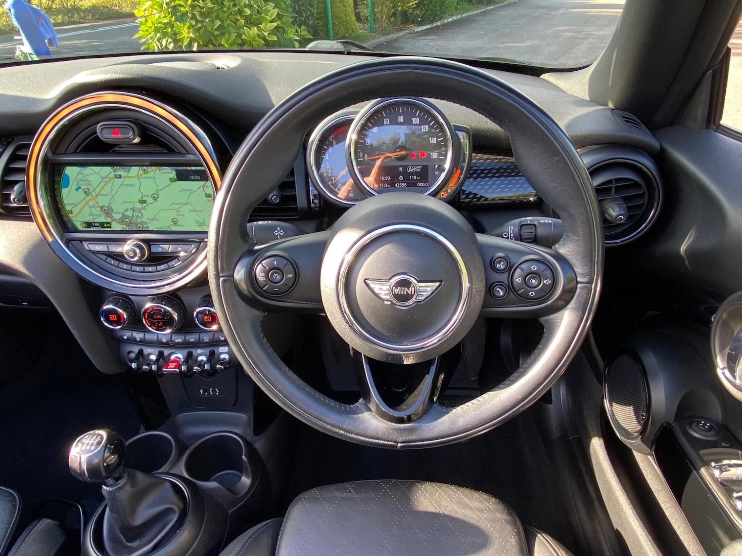 Used MINI Convertible 2017 for sale - 75747018: Photo 25