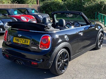 Used MINI Convertible 2017 for sale - 75747018: Photo